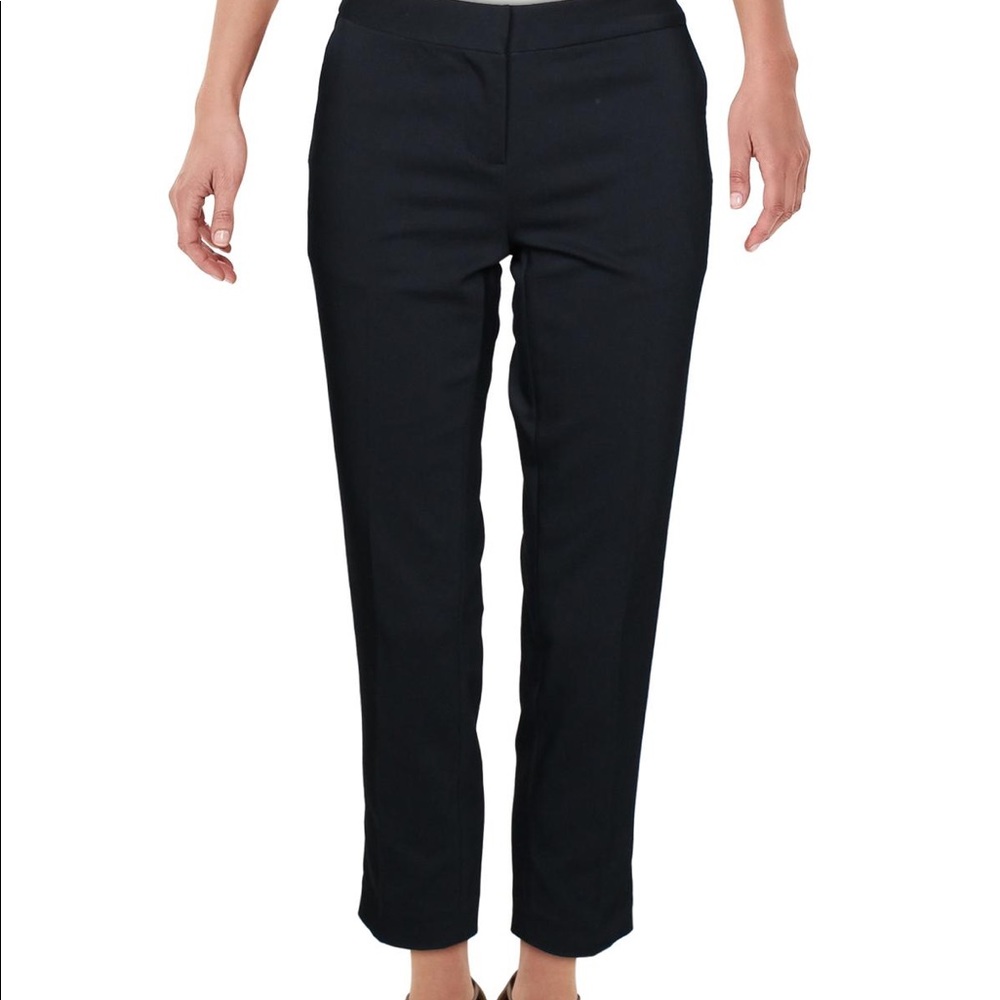 NWT Amanda and Chelsea Capri Pants Size 10
